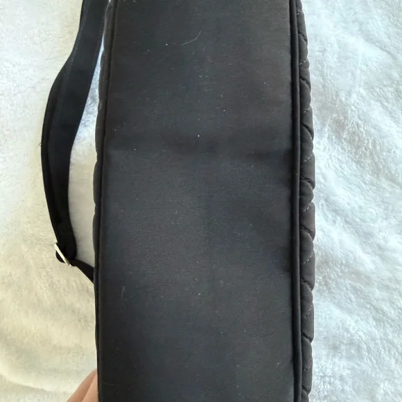 GUC Vera Bradley Black Quilted Crossbody Bag - Picture 4 of 9
